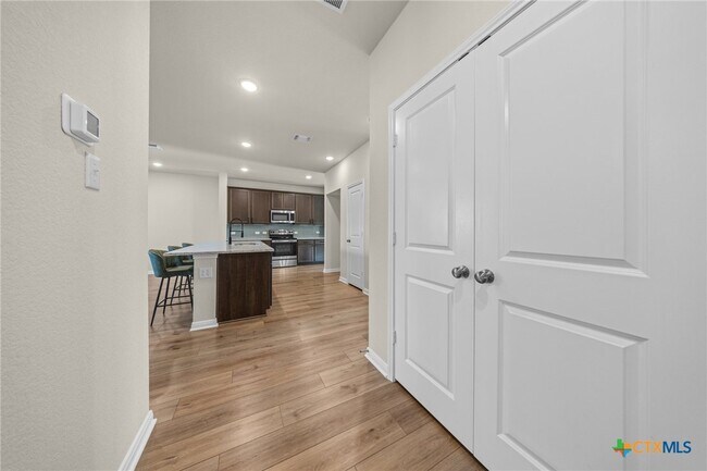 Building Photo - 1821 Holleman Dr