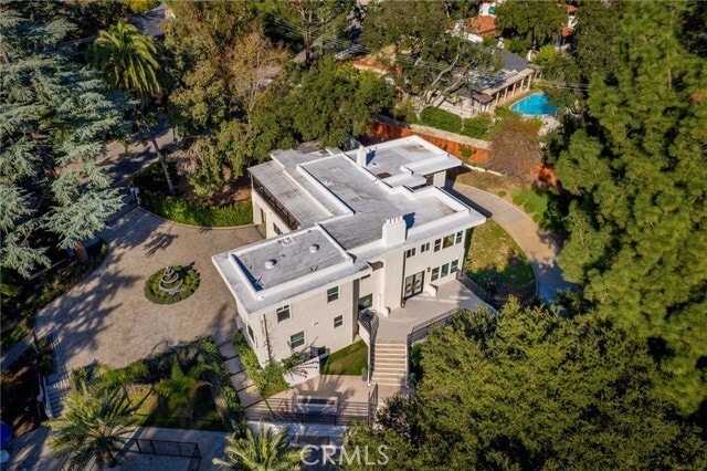 Building Photo - 2065 E Altadena Dr