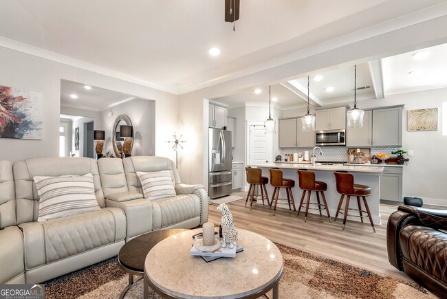 Building Photo - 6968 Manchester Dr