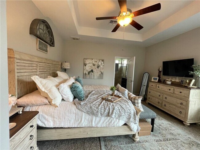 Building Photo - 18021 Crimson Apple Way