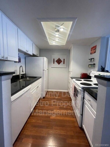 Building Photo - 14454 E Colorado Dr