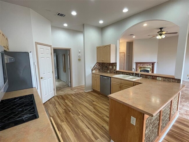 Building Photo - 10106 Schmidt Ln