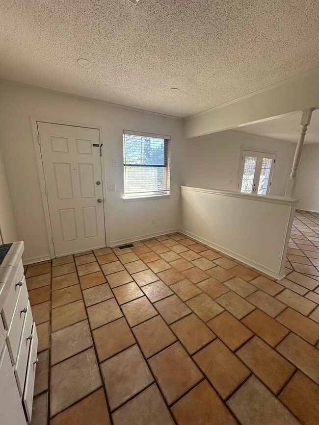 Building Photo - 6520 Grove