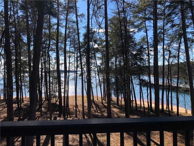 Building Photo - 10C Hartwell Villas