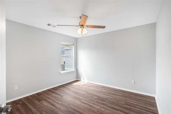 Building Photo - 11307 Sugar Bowl Dr