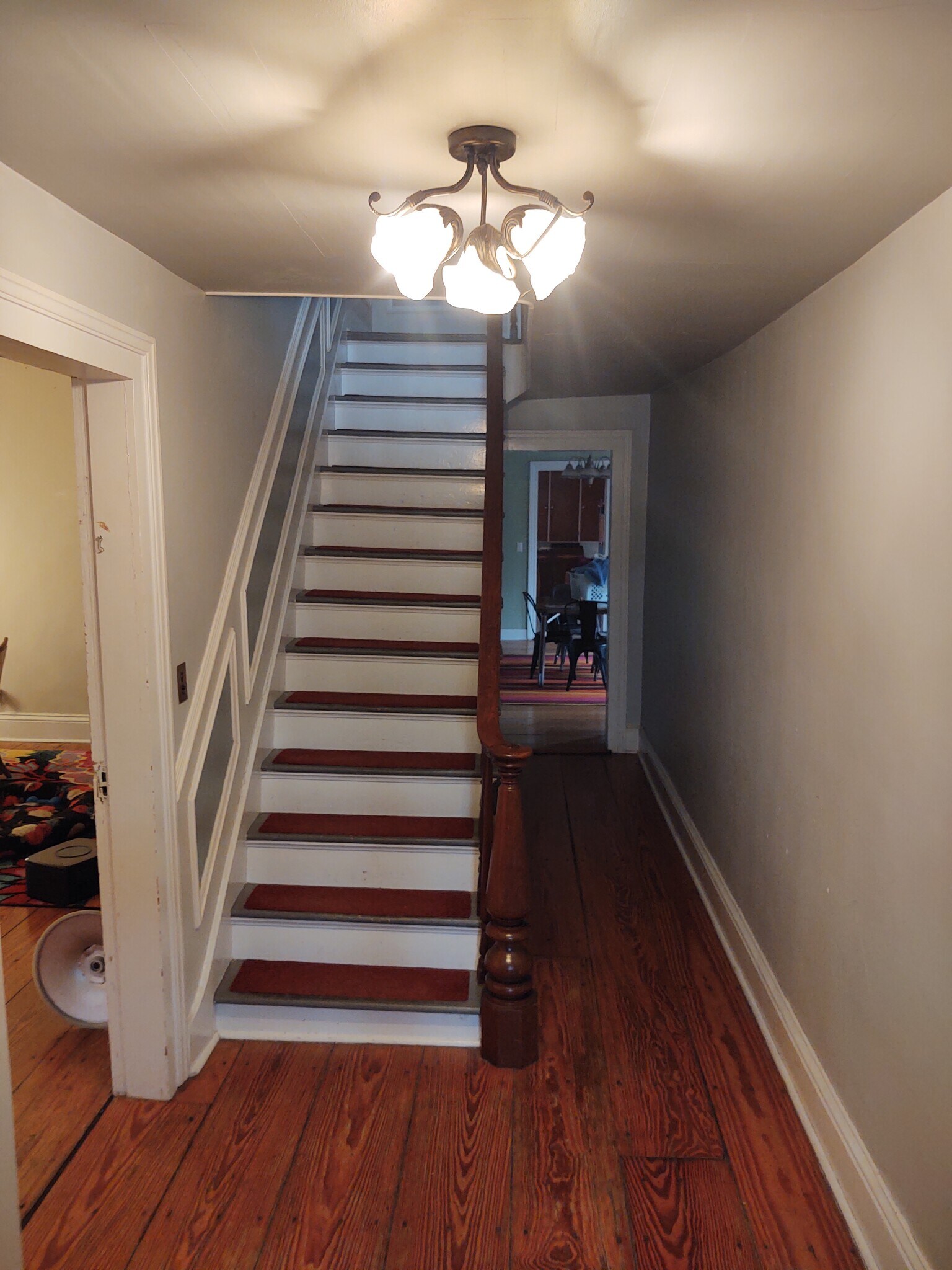 Building Photo - 711 W South St