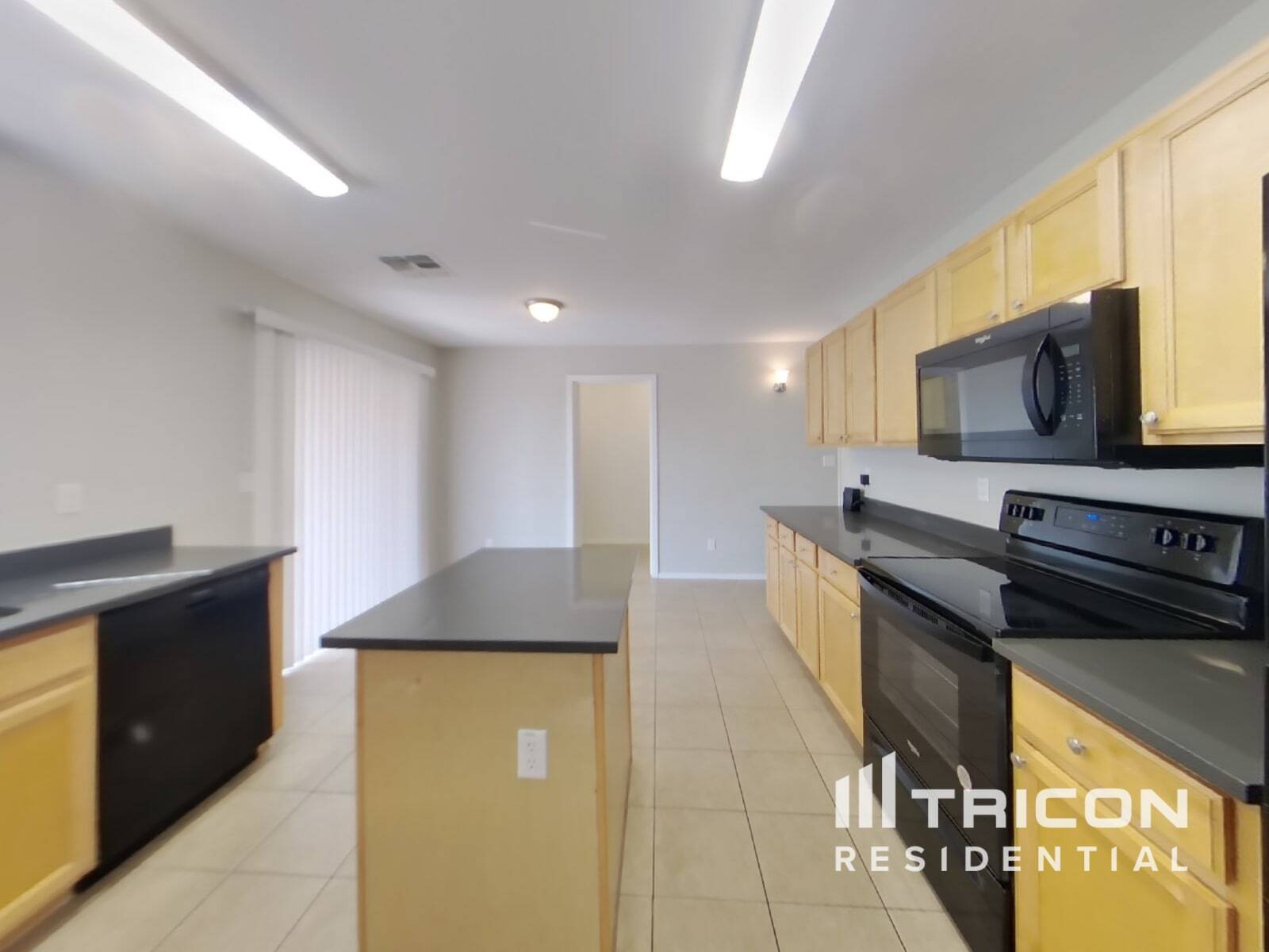Building Photo - 30603 N Desert Star Dr