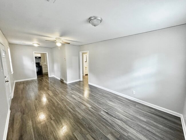 Building Photo - 3148 St Charles Dr