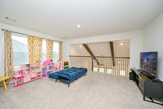 Building Photo - 21014 Vancherry Dr