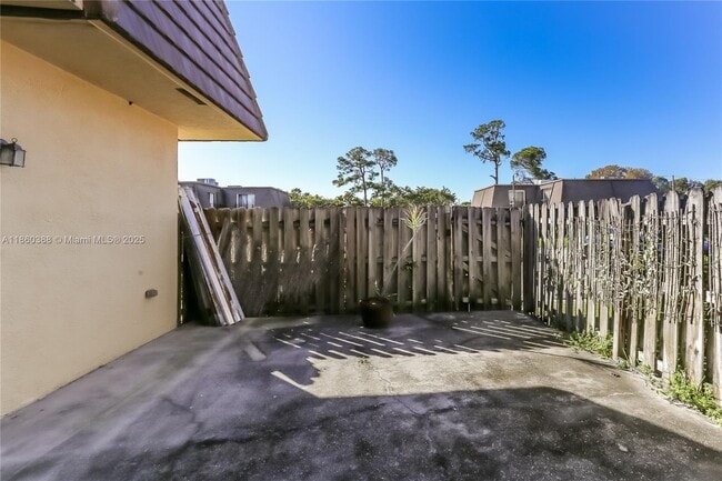 Building Photo - 4200 Turnberry Cir