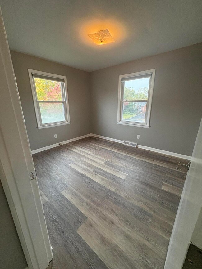 Building Photo - 1117 Meridian Dr