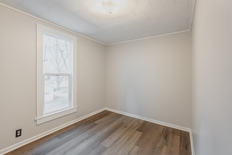 Building Photo - 201 14th St