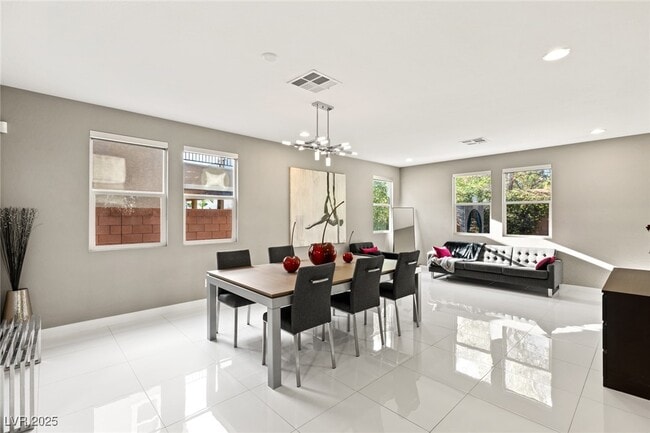 Building Photo - 338 Azar Swan Ave