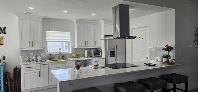 Building Photo - COMPLETELY FURNISHED 3 bed /2 bath  - 55+ ...