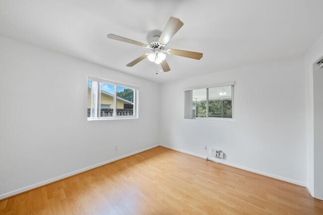 Building Photo - Move In Ready 3/2