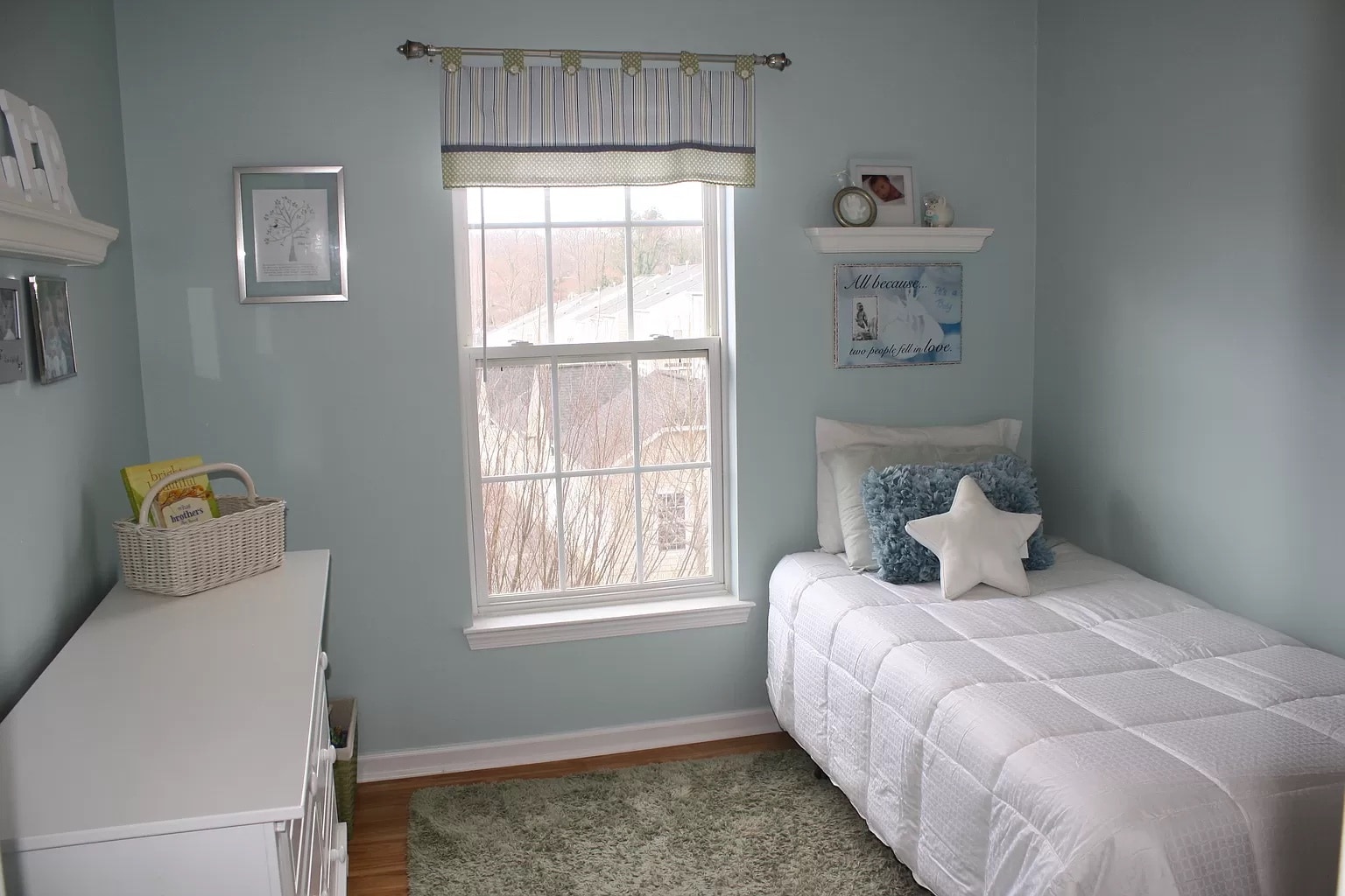 Bedroom 1 - 811 Rainier Rd