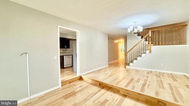Building Photo - 305 Marten Rd