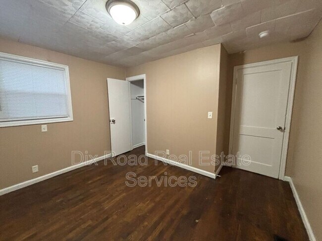 Building Photo - 636 Wampler Ave