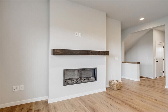 Building Photo - 986 Clover Lane, Deforest WI 53532