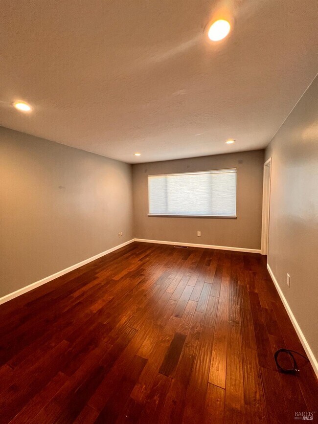 Building Photo - 5320 San Luis Ave
