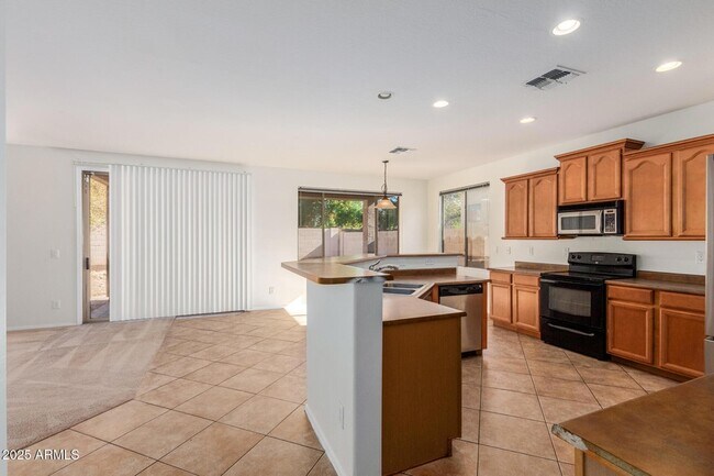 Building Photo - 7013 S 57th Ave