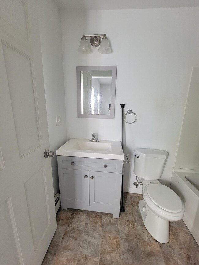 Building Photo - 96 Franklin St