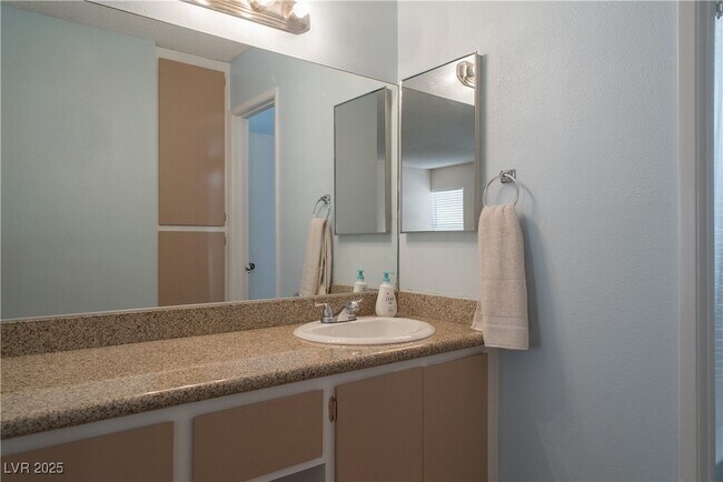 Building Photo - 7250 Hardtack Cir