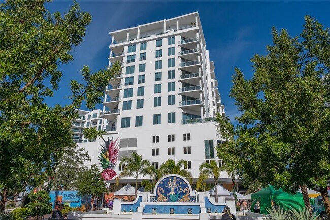 Building Photo - 512 Laurel Pk Dr