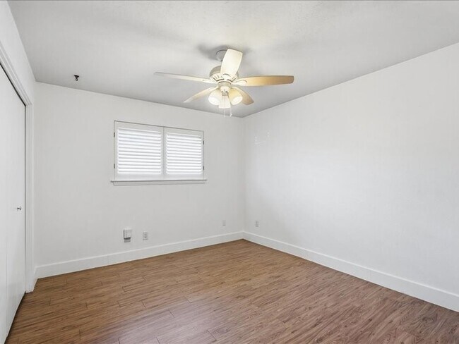 Building Photo - 2531 W Twelfth St