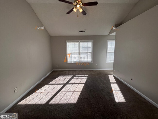 Building Photo - 2015 Ivy Ln