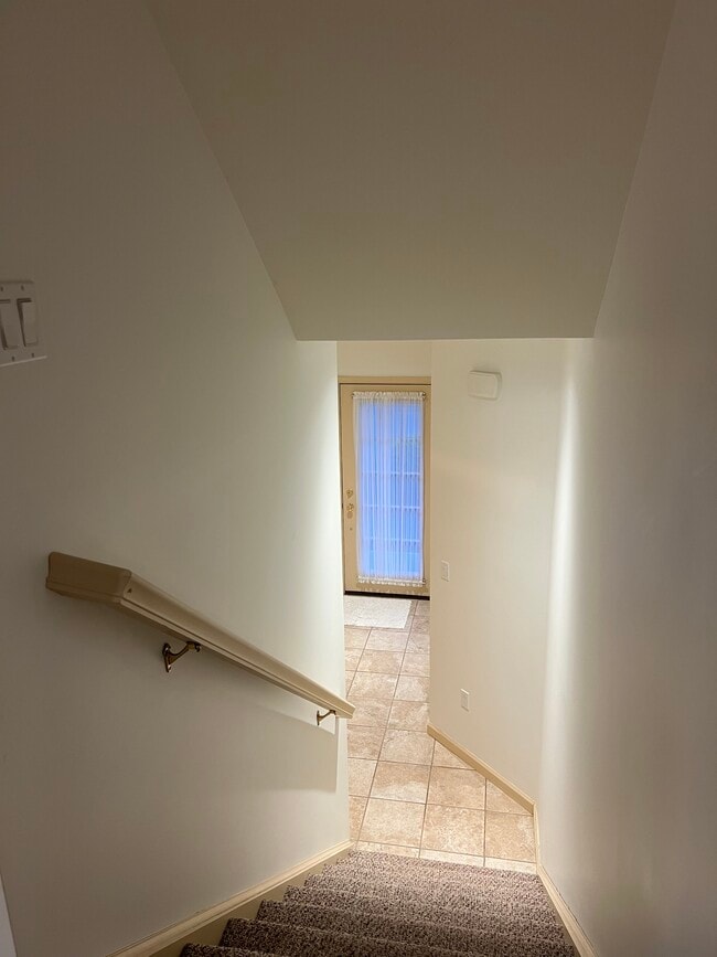 Building Photo - 69 Tiara Ct