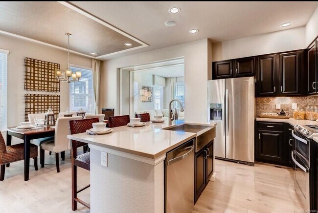 Building Photo - 14852 E Poundstone Dr