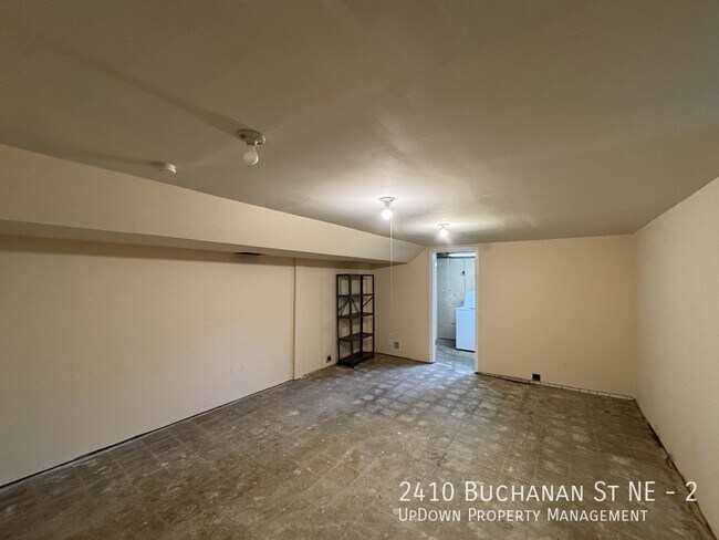 Building Photo - 2410 Buchanan St NE