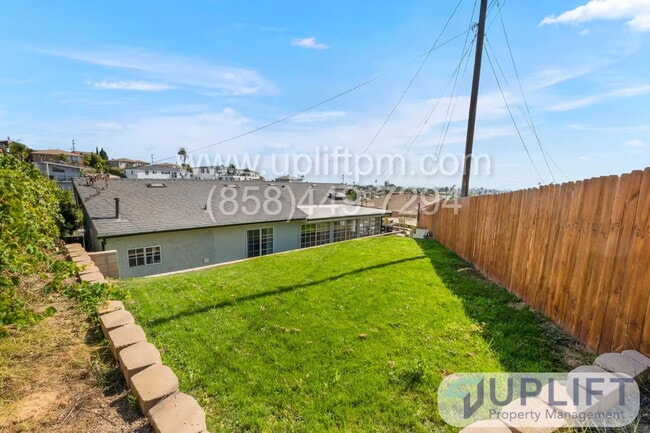 Building Photo - 5520 Olvera Ave
