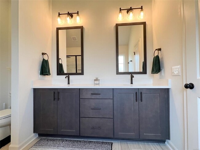 Building Photo - 901 Hedgefield Way