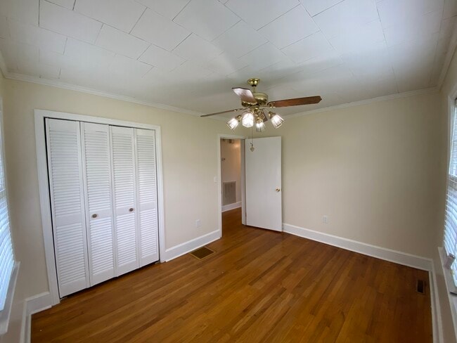 Building Photo - 124 Ellis St