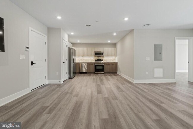 Building Photo - 520 N 37th St