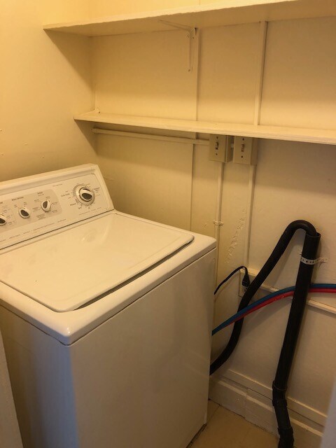 Building Photo - Early 1900's Charm In This Two Bedroom in Prescott