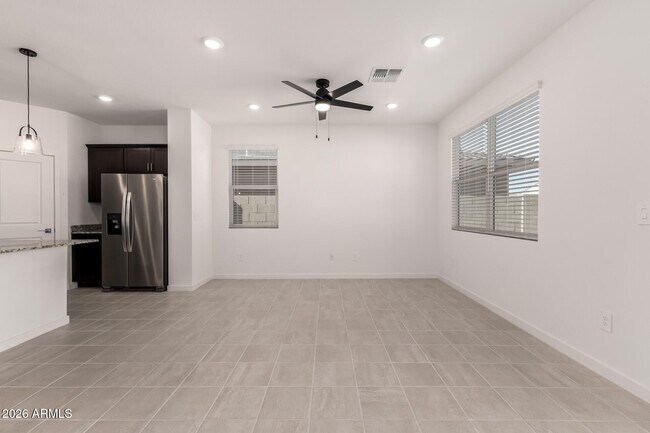 Building Photo - 37126 W Prado St