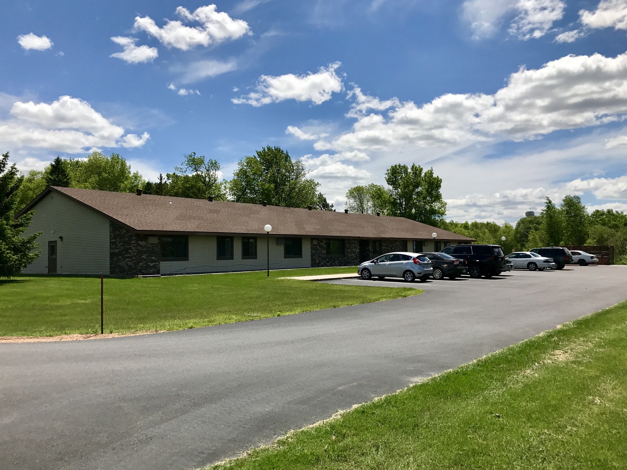 Vista Pines Withee - 313 3rd St