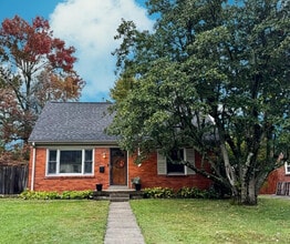 Building Photo - 1633 Lindy Ln