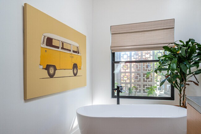 Building Photo - 2748 E Via Escuela