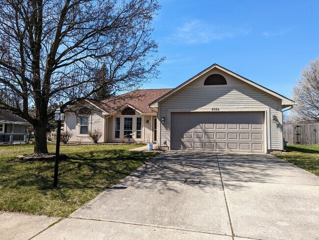 Building Photo - AVAILABLE 1/1/2026- 3 Bedroom / 2 Full Bath Home in Englewood!