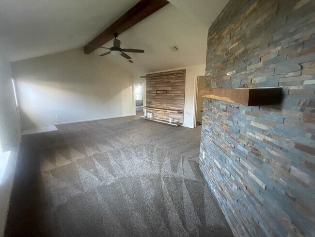 Building Photo - 4307 Sunflower Creek Ln