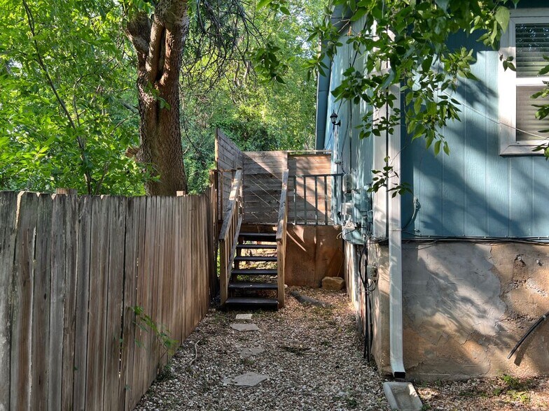 Building Photo - 2301 Tern Cir