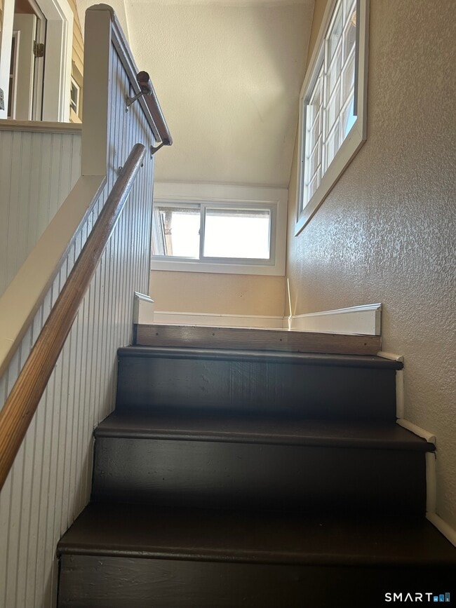 Building Photo - 82-84-84 Glendale Ave