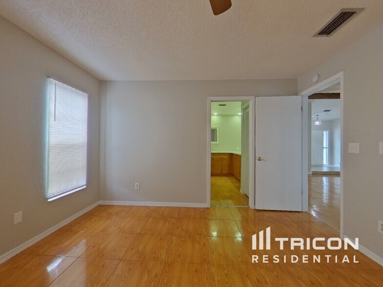Building Photo - 4859 Orange Grove Way