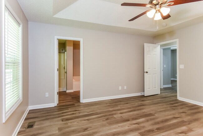 Building Photo - 304 Gun Range Rd