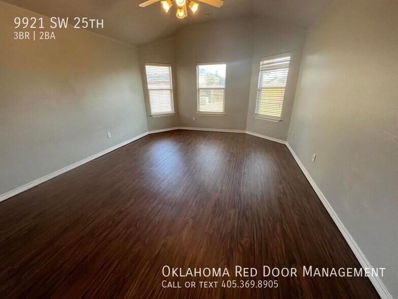 Building Photo - 9921 SW 25th-