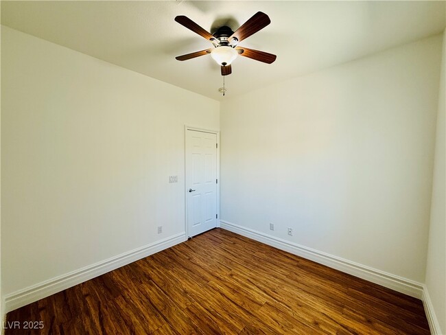 Building Photo - 9725 Kampsville Ave